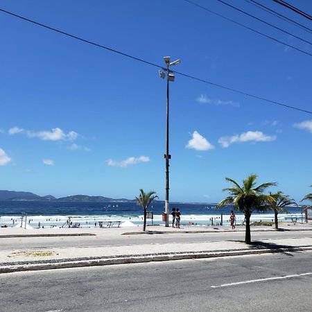 Localizacao Imbativel! A 98M Da Praia Do Forte Com Conforto, Ar-Condicionado E Estacionamento! Cabo Frio Exteriér fotografie